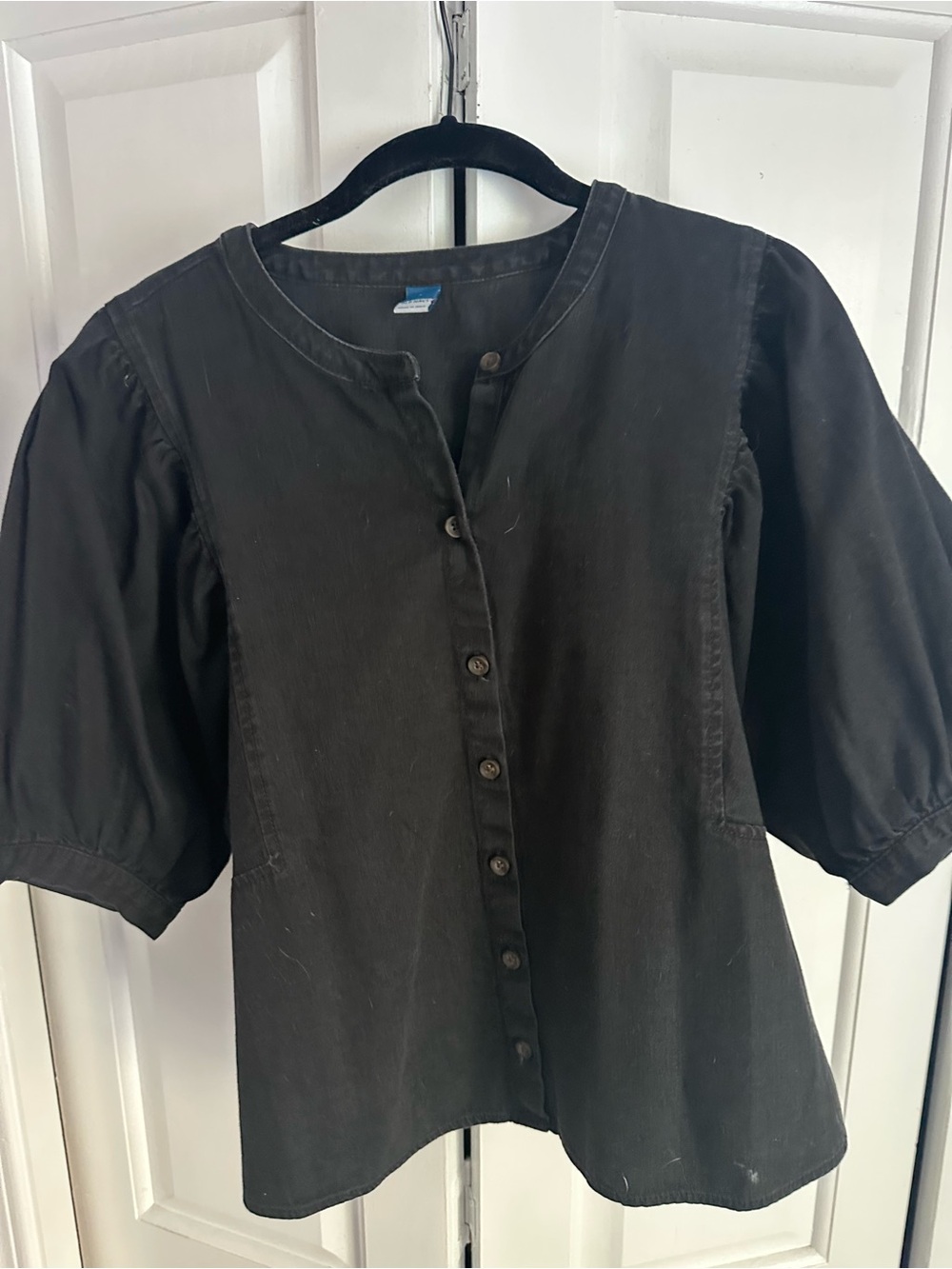 Old Navy Black Button-Front Puff Sleeve Top